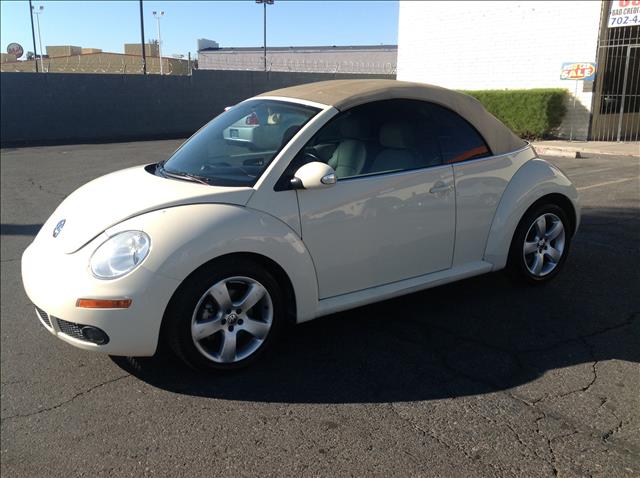 Volkswagen New Beetle 2006 photo 1