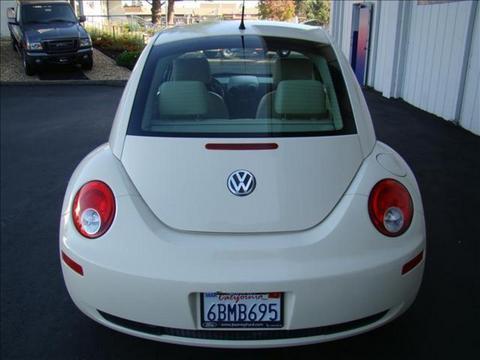 Volkswagen New Beetle 2006 photo 2