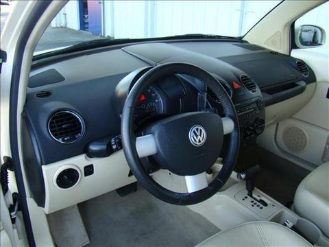 Volkswagen New Beetle 2006 photo 3