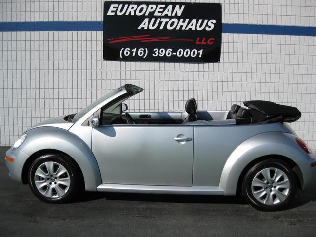 Volkswagen New Beetle 2006 photo 1