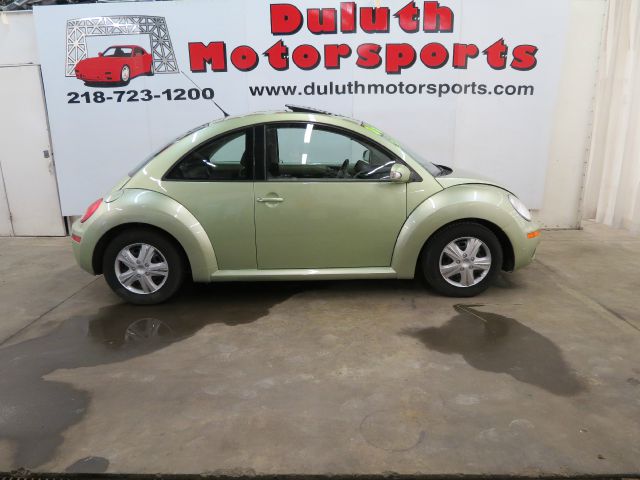 Volkswagen New Beetle 2006 photo 4