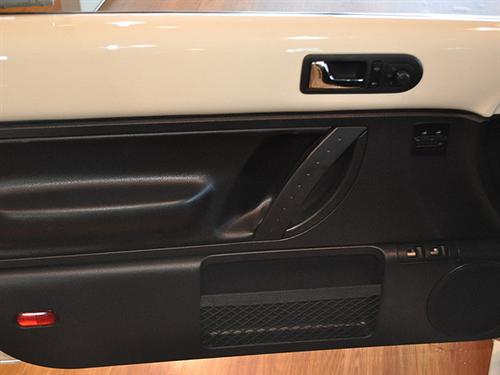 Volkswagen New Beetle 2006 photo 4