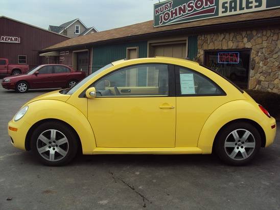 Volkswagen New Beetle 2006 photo 1