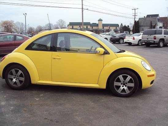 Volkswagen New Beetle 2006 photo 4