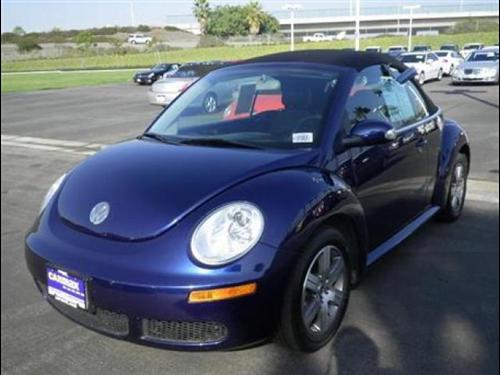 Volkswagen New Beetle 2006 photo 2