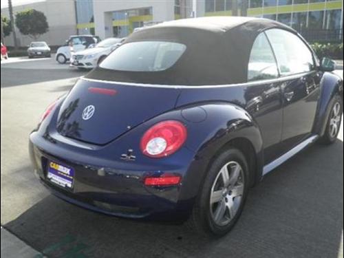 Volkswagen New Beetle 2006 photo 4
