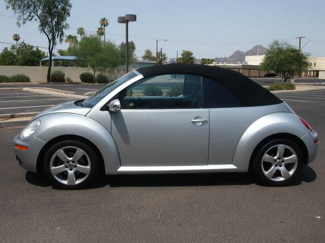 Volkswagen New Beetle 2006 photo 4