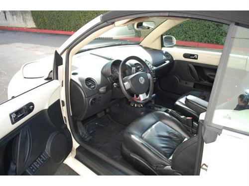 Volkswagen New Beetle 2006 photo 2
