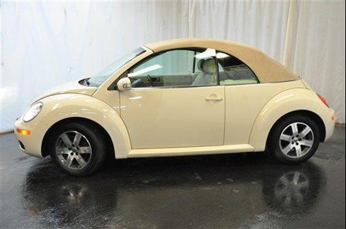 Volkswagen New Beetle 2006 photo 3