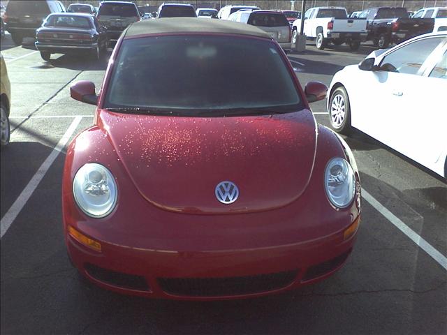 Volkswagen New Beetle 2006 photo 1