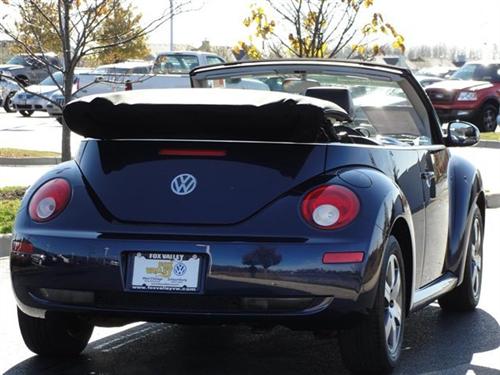 Volkswagen New Beetle 2006 photo 4