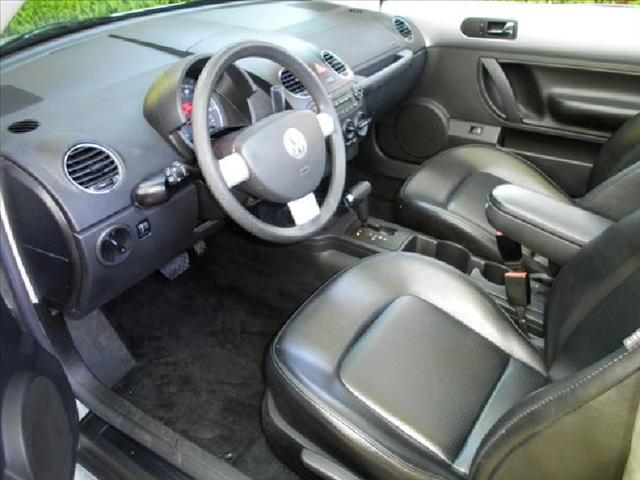 Volkswagen New Beetle 2006 photo 4