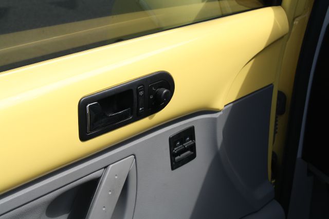 Volkswagen New Beetle Limited Wagon Hatchback