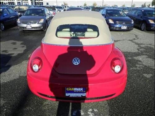 Volkswagen New Beetle 2006 photo 2