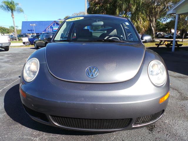 Volkswagen New Beetle 2006 photo 2