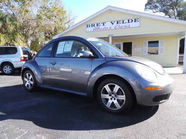 Volkswagen New Beetle 2006 photo 4