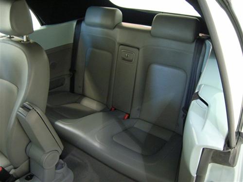 Volkswagen New Beetle 2006 photo 2