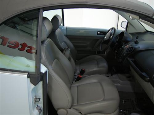 Volkswagen New Beetle 2006 photo 3