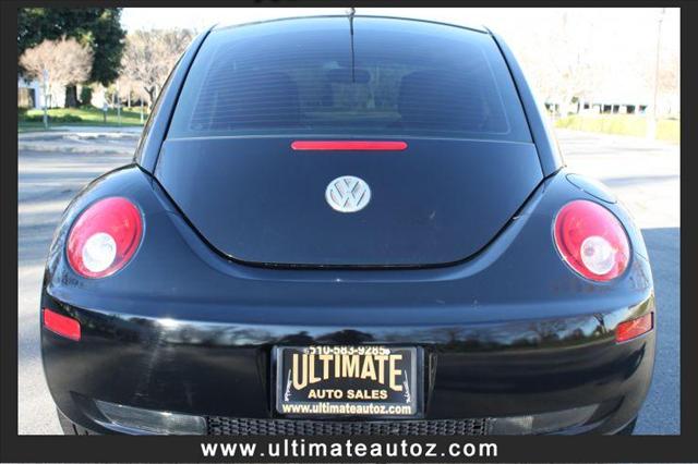 Volkswagen New Beetle 2006 photo 4