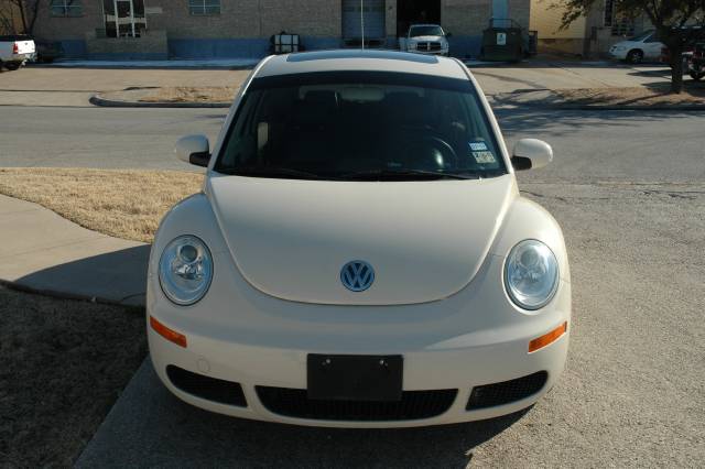 Volkswagen New Beetle 2006 photo 2
