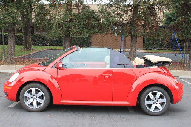 Volkswagen New Beetle 2006 photo 4