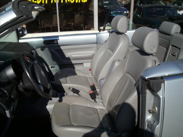Volkswagen New Beetle 2006 photo 3