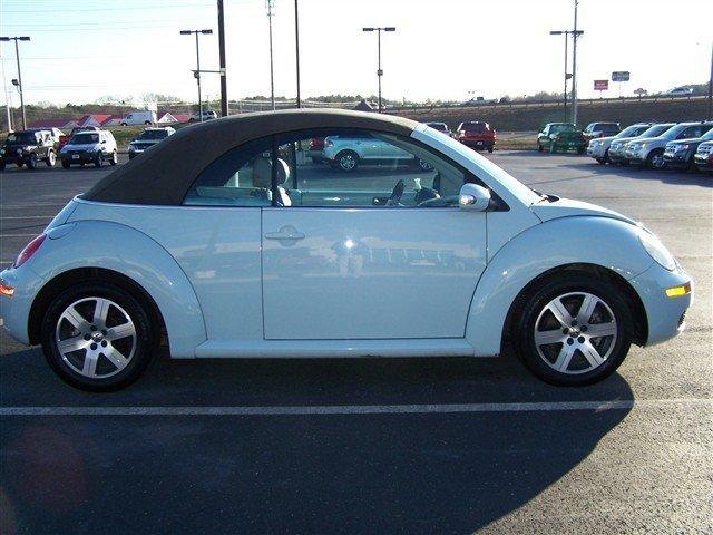 Volkswagen New Beetle 2006 photo 5