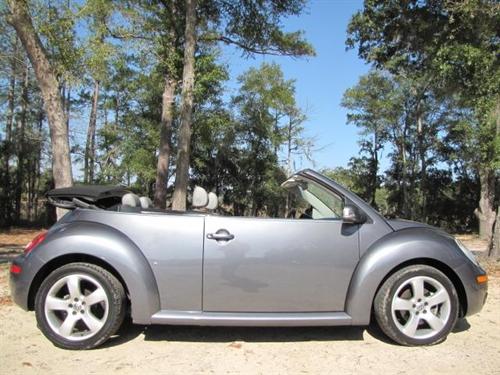 Volkswagen New Beetle 2006 photo 4