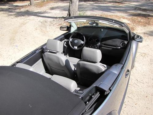 Volkswagen New Beetle 2006 photo 2