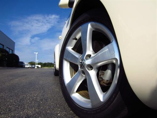 Volkswagen New Beetle 2006 photo 1