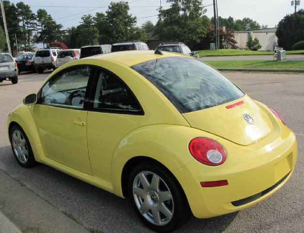 Volkswagen New Beetle CD With MP3 Hatchback
