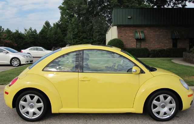 Volkswagen New Beetle 2006 photo 3