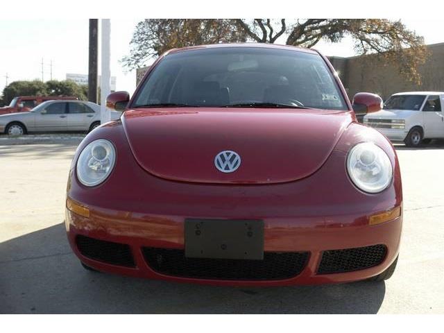 Volkswagen New Beetle 2006 photo 4