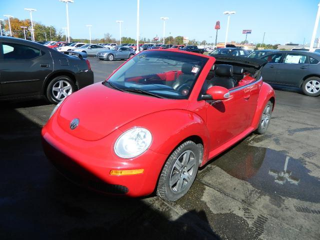 Volkswagen New Beetle 2006 photo 1
