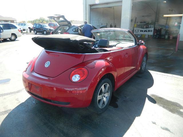 Volkswagen New Beetle 2006 photo 4