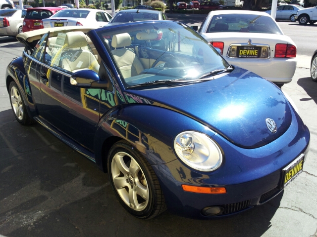Volkswagen New Beetle 2006 photo 0