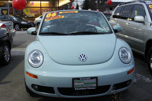 Volkswagen New Beetle 2006 photo 1