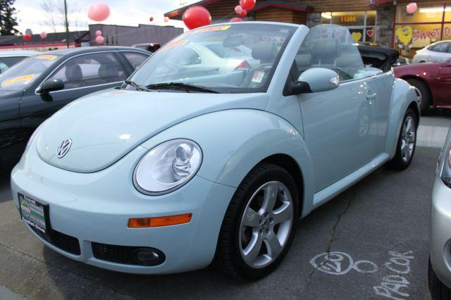 Volkswagen New Beetle 2006 photo 2