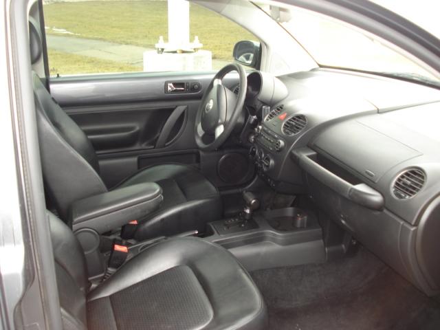 Volkswagen New Beetle 2006 photo 2