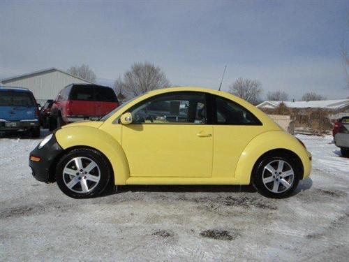 Volkswagen New Beetle 2006 photo 1
