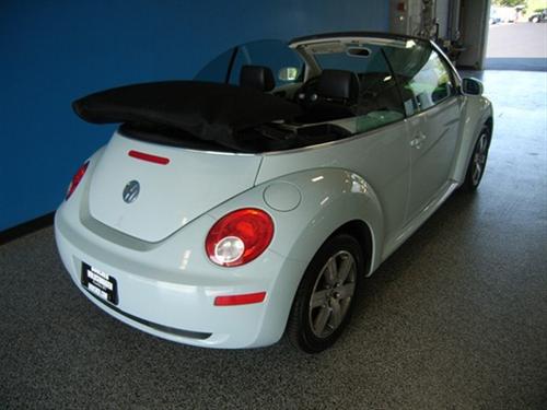 Volkswagen New Beetle 2006 photo 2