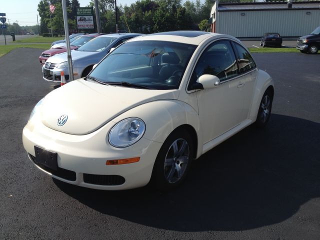 Volkswagen New Beetle 2006 photo 11