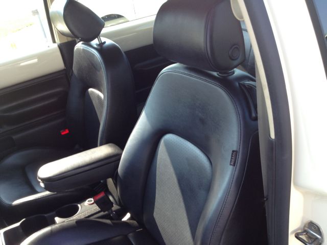 Volkswagen New Beetle 2006 photo 8