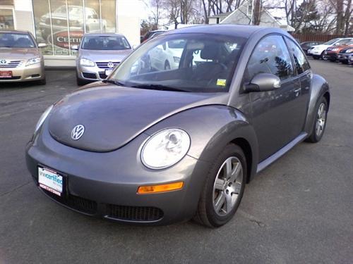 Volkswagen New Beetle 2006 photo 2