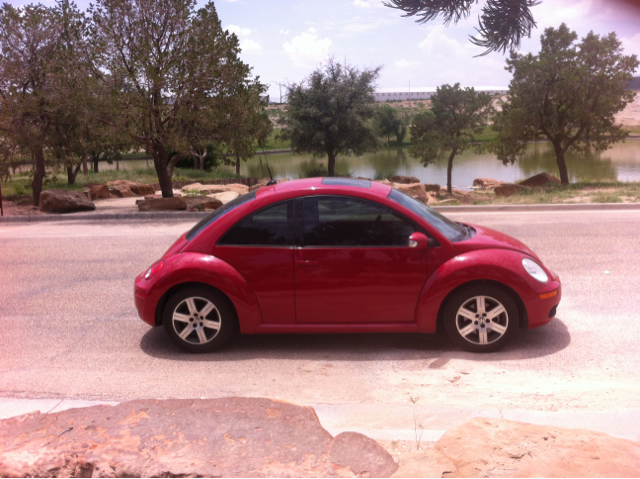 Volkswagen New Beetle 2006 photo 1