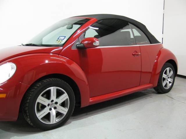 Volkswagen New Beetle 2006 photo 3