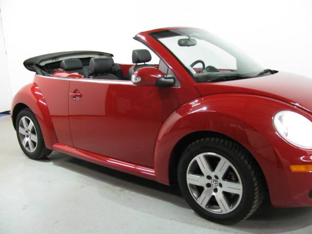 Volkswagen New Beetle 2006 photo 4