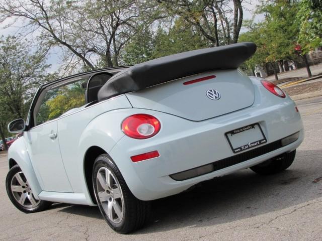 Volkswagen New Beetle 2006 photo 3
