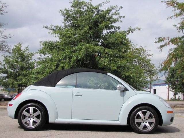Volkswagen New Beetle 2006 photo 4