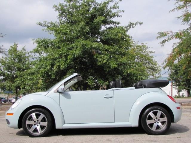 Volkswagen New Beetle 2006 photo 5